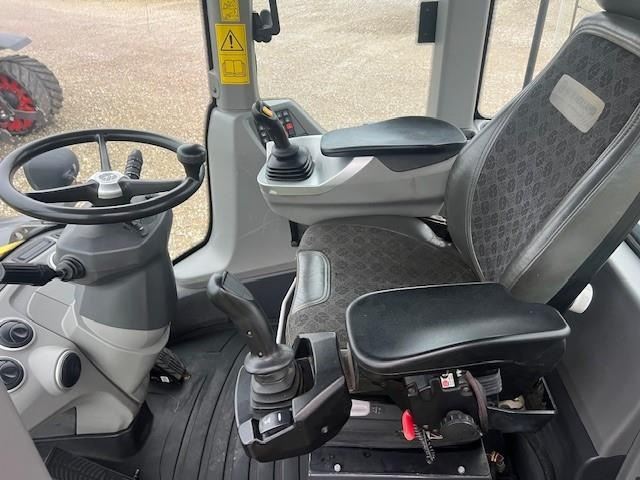 New Holland W190D ZB T4B - Chargeuse sur pneus: photos 4 New Holland W190D ZB T4B - Chargeuse sur pneus: photos 4