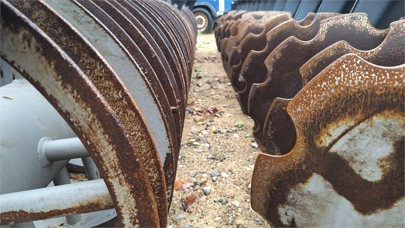 Agro - TOM 4 Meters DISC HARVE - Cover crop: photos 4 Agro - TOM 4 Meters DISC HARVE - Cover crop: photos 4