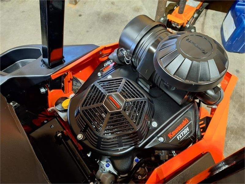 Ariens Zenith 60" SD - Tracteur communal: photos 4 Ariens Zenith 60" SD - Tracteur communal: photos 4