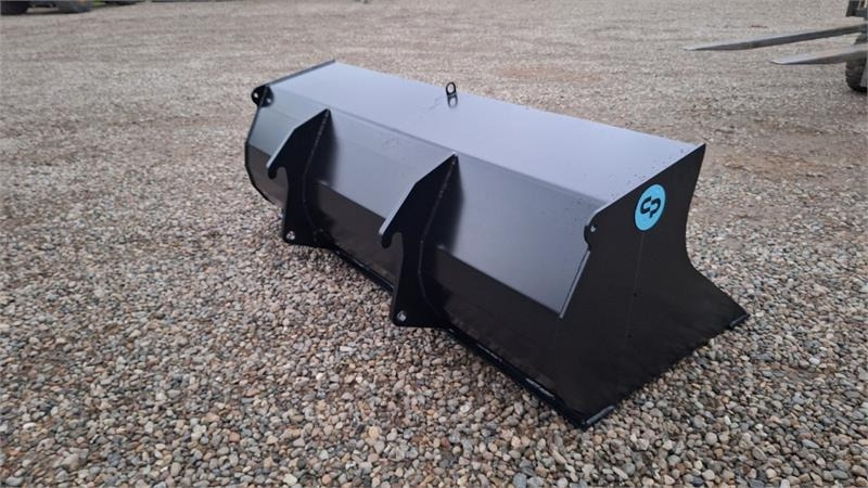 C&P Metal jordskovl - Godet pour chargeur: photos 3 C&P Metal jordskovl - Godet pour chargeur: photos 3