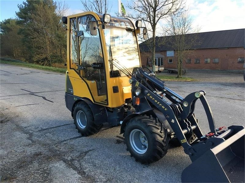 Eurotrac W11 Lav tårn og førerhus - Valet de ferme: photos 3 Eurotrac W11 Lav tårn og førerhus - Valet de ferme: photos 3
