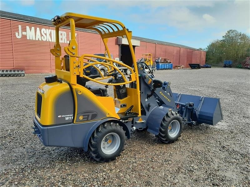 Eurotrac W11 Mellem arm  - Valet de ferme: photos 5 Eurotrac W11 Mellem arm  - Valet de ferme: photos 5