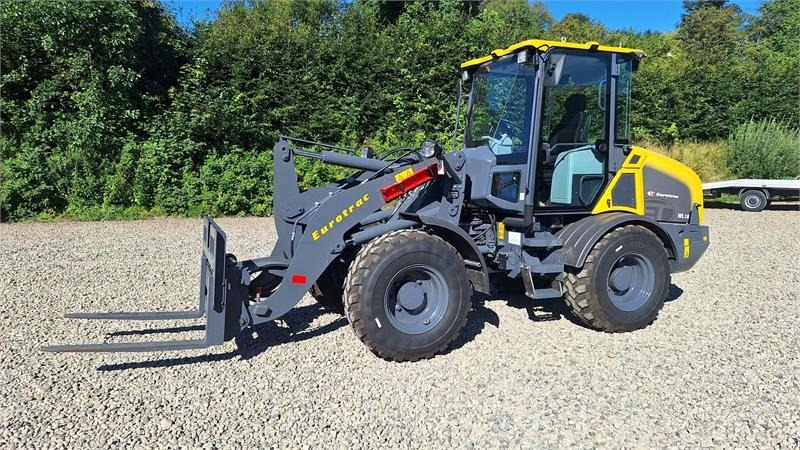 Eurotrac WL18 - Chargeuse sur pneus: photos 1 Eurotrac WL18 - Chargeuse sur pneus: photos 1