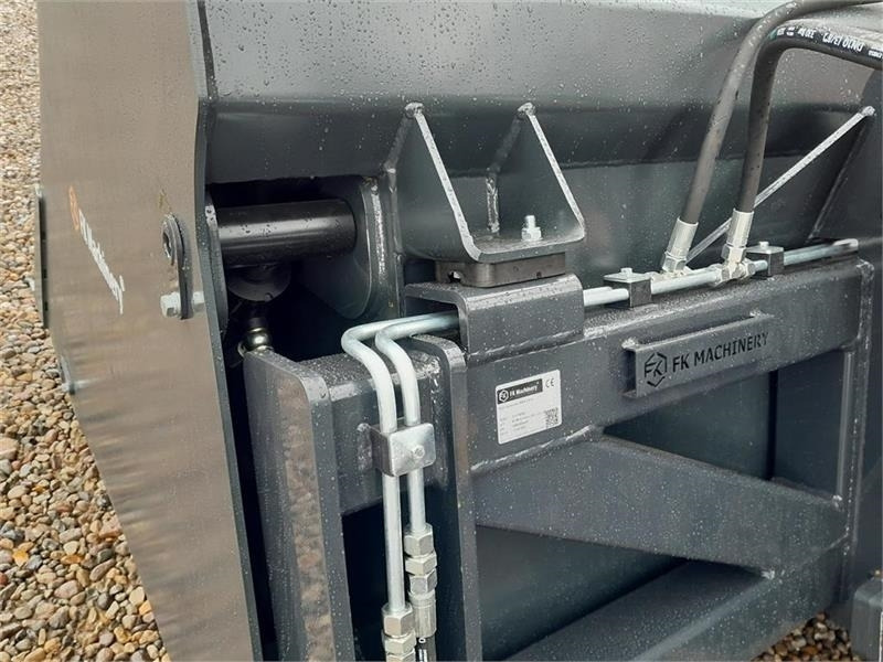 - - - FK MASCHINERY - Chargeuse sur pneus: photos 3 - - - FK MASCHINERY - Chargeuse sur pneus: photos 3