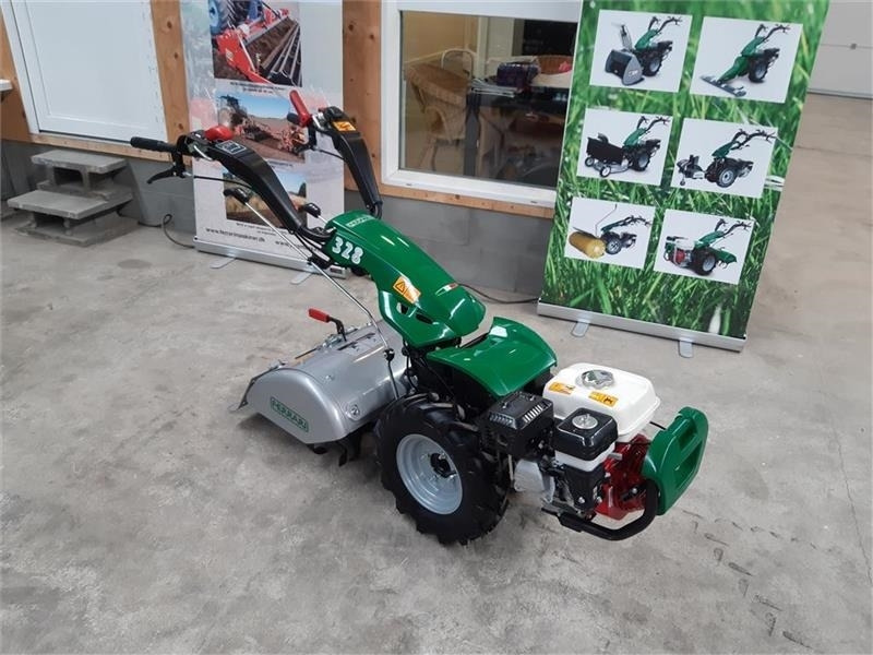 Ferrari 328 - Tracteur communal: photos 1 Ferrari 328 - Tracteur communal: photos 1