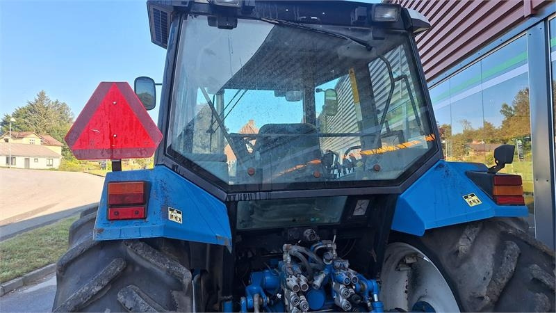 Ford 8240 - Tracteur agricole: photos 3 Ford 8240 - Tracteur agricole: photos 3