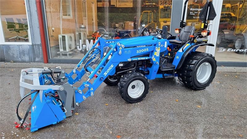 Solis 26 - Tracteur communal: photos 1 Solis 26 - Tracteur communal: photos 1