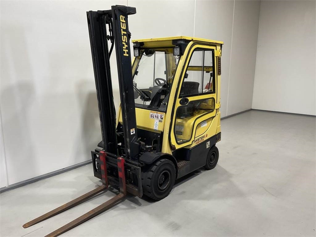 Hyster 1.8FT - Chariot élévateur à gaz: photos 4 Hyster 1.8FT - Chariot élévateur à gaz: photos 4