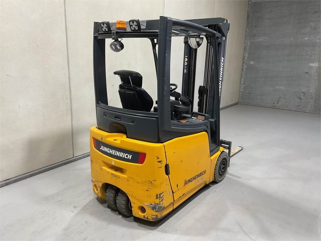 Jungheinrich EFG 216 K - Chariot élévateur électrique: photos 2 Jungheinrich EFG 216 K - Chariot élévateur électrique: photos 2