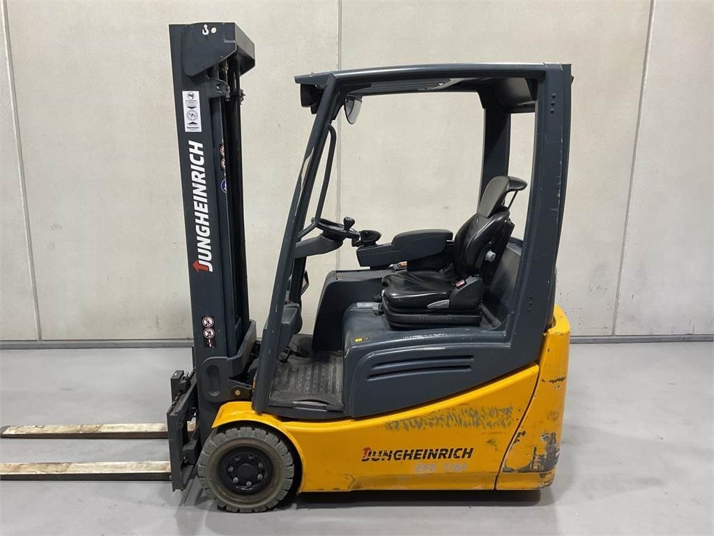 Jungheinrich EFG 216 K - Chariot élévateur électrique: photos 3 Jungheinrich EFG 216 K - Chariot élévateur électrique: photos 3