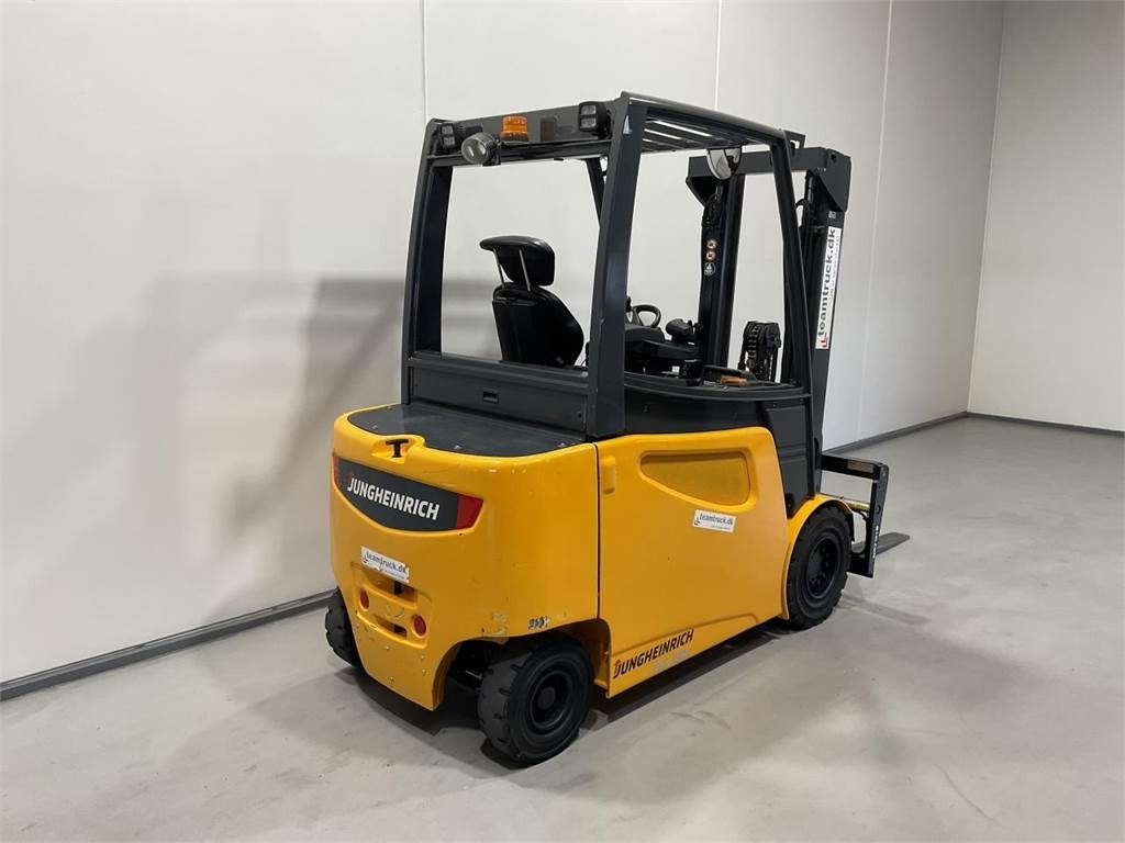 Jungheinrich EFG 430 - Chariot élévateur électrique: photos 2 Jungheinrich EFG 430 - Chariot élévateur électrique: photos 2