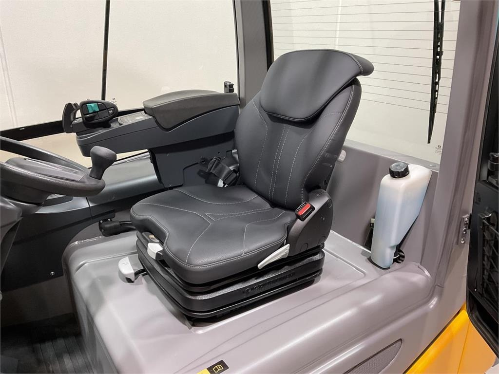 Jungheinrich EFG S30 - Chariot élévateur électrique: photos 5 Jungheinrich EFG S30 - Chariot élévateur électrique: photos 5