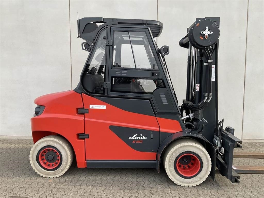 Linde E80-01/900 - Chariot élévateur électrique: photos 1 Linde E80-01/900 - Chariot élévateur électrique: photos 1