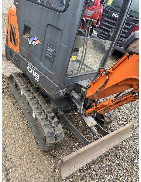 Doosan Slo 18 - 1.8T with bucket packed (Low Hours) - Mini pelle: photos 4 Doosan Slo 18 - 1.8T with bucket packed (Low Hours) - Mini pelle: photos 4