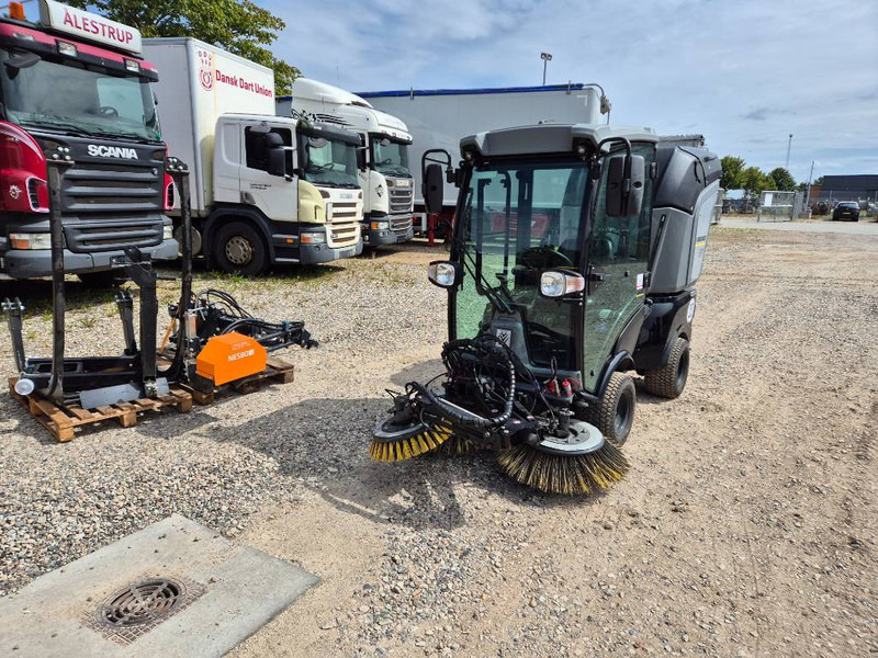 Kärcher MIC 26 // Feje-sug // Kantklipper - Remorque agricole: photos 1 Kärcher MIC 26 // Feje-sug // Kantklipper - Remorque agricole: photos 1