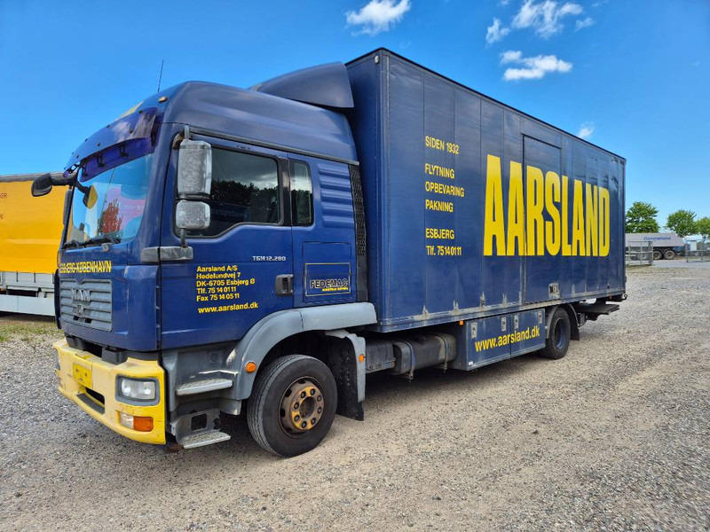 MAN TGM 12.280 // Lift // Sideopening - Camion fourgon: photos 1 MAN TGM 12.280 // Lift // Sideopening - Camion fourgon: photos 1