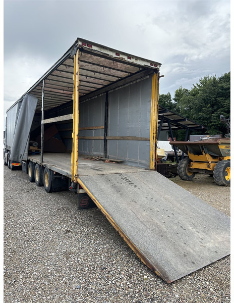 Schmitz Cargobull Machine transport trailer with bag ramp - Semi-remorque surbaissé: photos 5 Schmitz Cargobull Machine transport trailer with bag ramp - Semi-remorque surbaissé: photos 5
