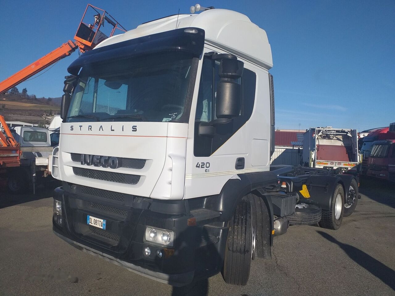 IVECO STRALIS AT260S42Y/PS - Camion ampliroll: photos 1 IVECO STRALIS AT260S42Y/PS - Camion ampliroll: photos 1