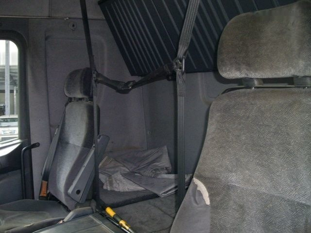 Tracteur routier Scania 124.400: photos 7