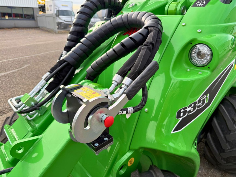 Chargeuse sur pneus neuf Avant 635i TDS: photos 8