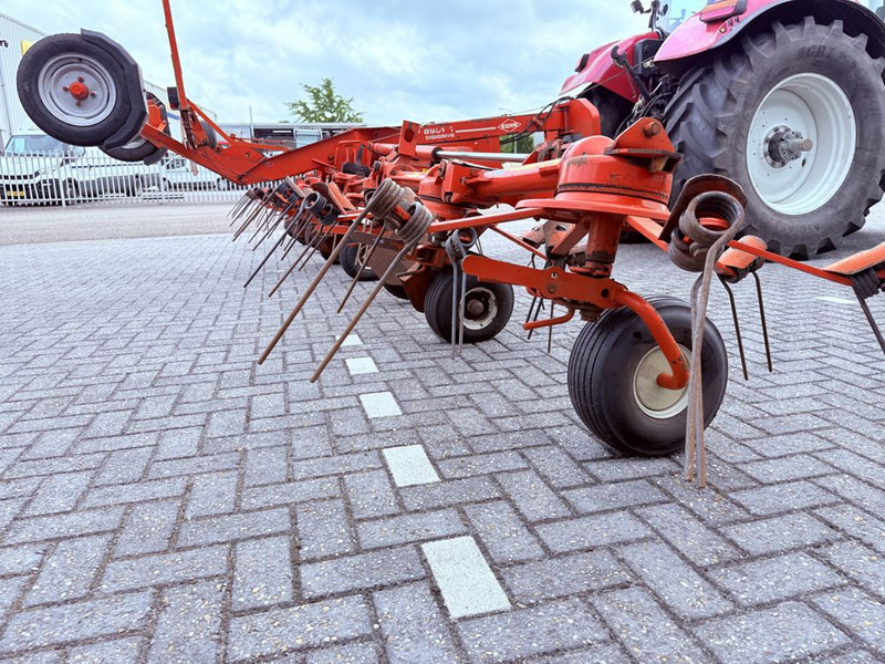 Faneuse Kuhn GF8501 T: photos 17 Faneuse Kuhn GF8501 T: photos 17