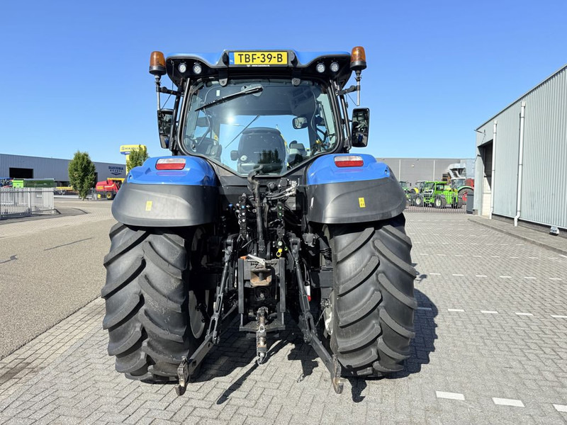 New Holland T5.140 Dynamic Command - Tracteur agricole: photos 4 New Holland T5.140 Dynamic Command - Tracteur agricole: photos 4