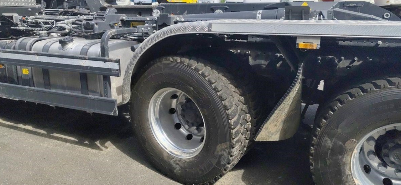 DAF XF 530 - Camion ampliroll: photos 5 DAF XF 530 - Camion ampliroll: photos 5