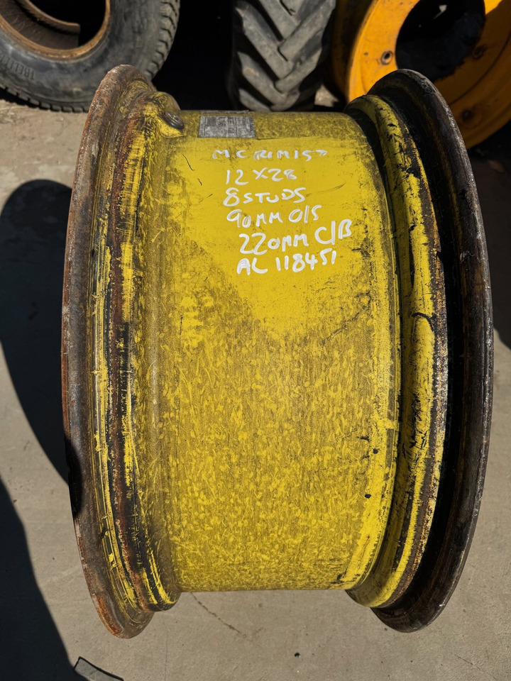 12X28 Used John Deere Rims - Jante pour Machine agricole: photos 2 12X28 Used John Deere Rims - Jante pour Machine agricole: photos 2