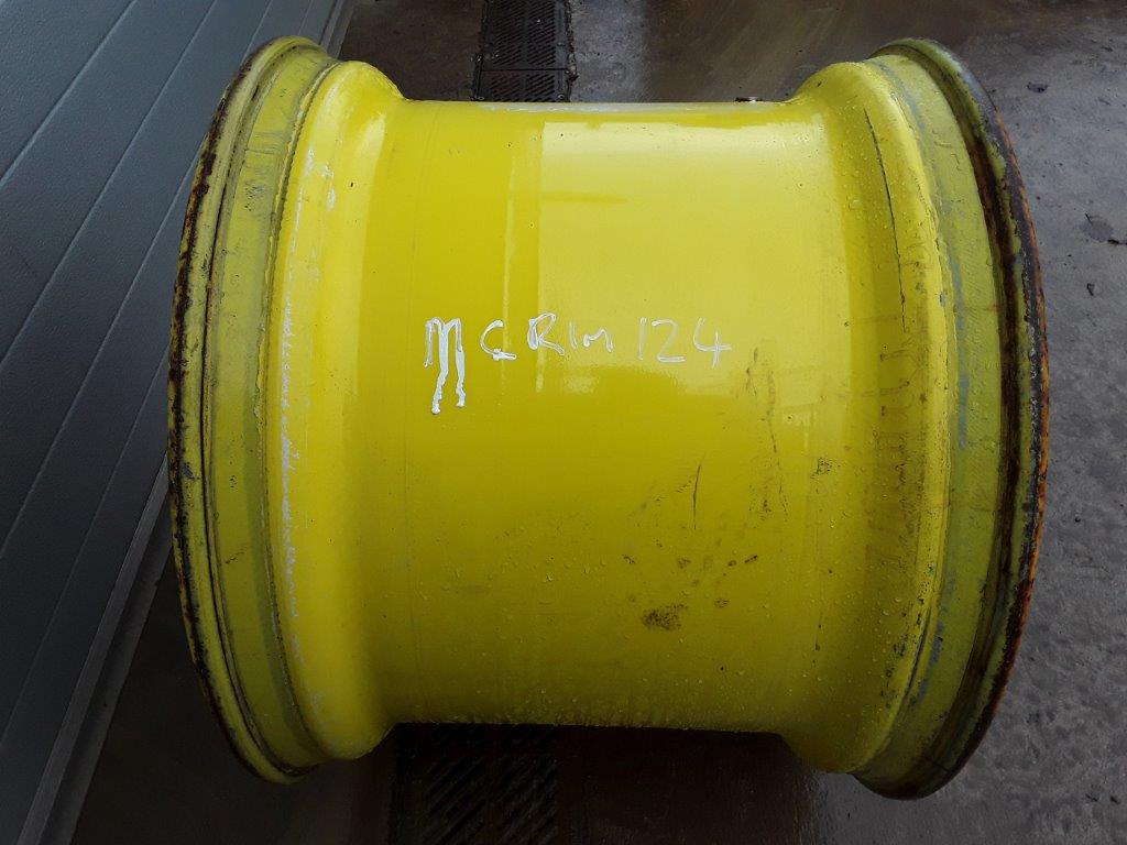 20X26 Used John Deere Rim - Jante pour Machine agricole: photos 2 20X26 Used John Deere Rim - Jante pour Machine agricole: photos 2