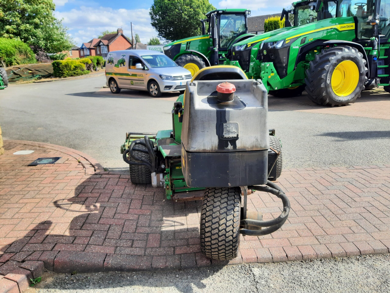 John Deere 2653A utility triple mower - Motofaucheuse: photos 4 John Deere 2653A utility triple mower - Motofaucheuse: photos 4
