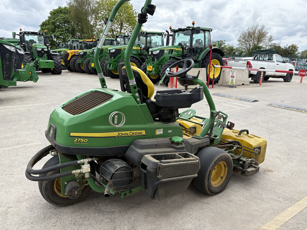 John Deere 2750E Triplex - Motofaucheuse: photos 2 John Deere 2750E Triplex - Motofaucheuse: photos 2