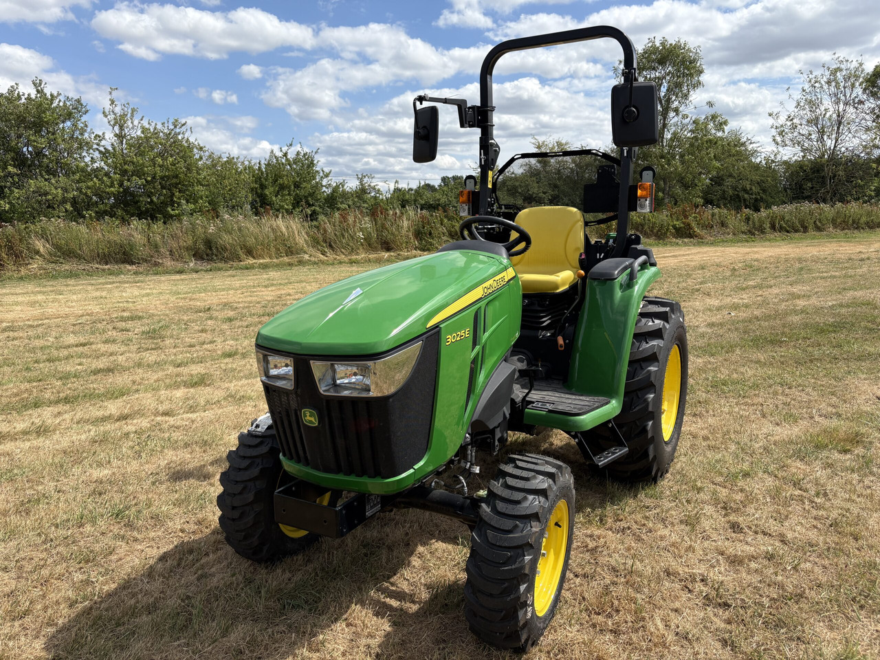 John Deere 3025E Compact Tractor - Micro tracteur: photos 4 John Deere 3025E Compact Tractor - Micro tracteur: photos 4