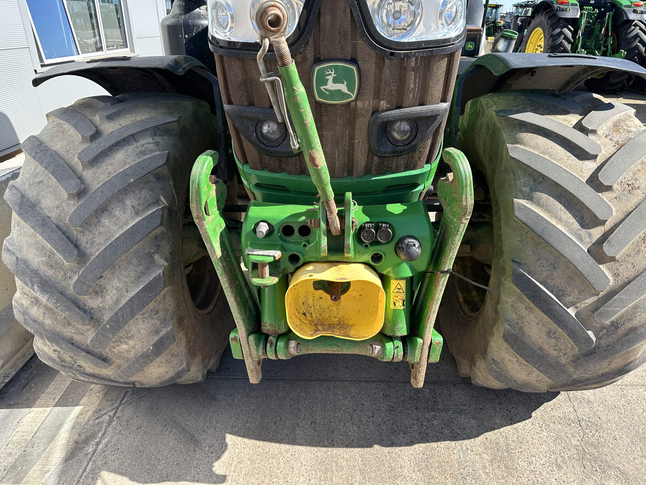 John Deere 6155R - Tracteur agricole: photos 4 John Deere 6155R - Tracteur agricole: photos 4
