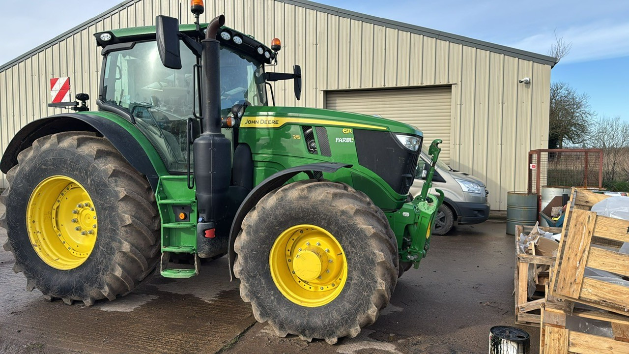 John Deere 6R 215 - Tracteur agricole: photos 2 John Deere 6R 215 - Tracteur agricole: photos 2