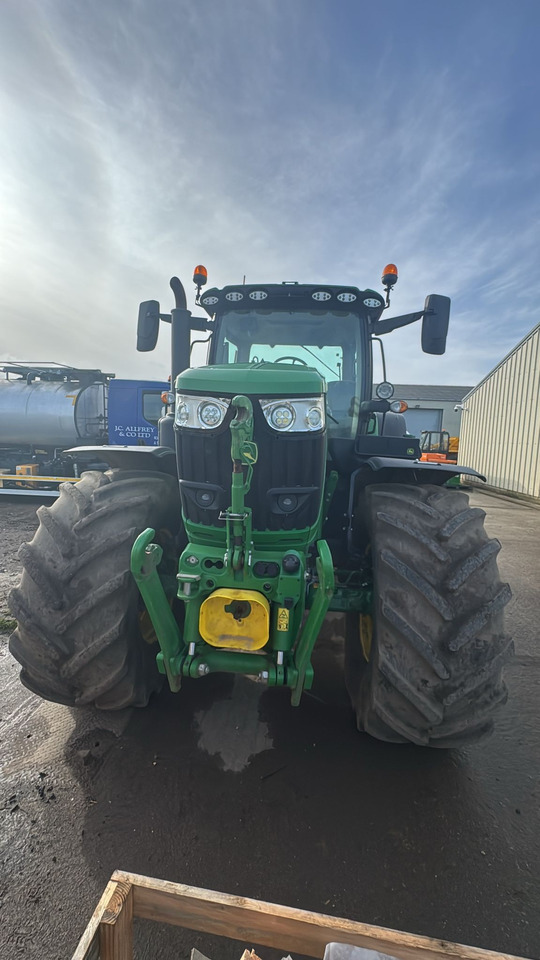 John Deere 6R 215 - Tracteur agricole: photos 3 John Deere 6R 215 - Tracteur agricole: photos 3