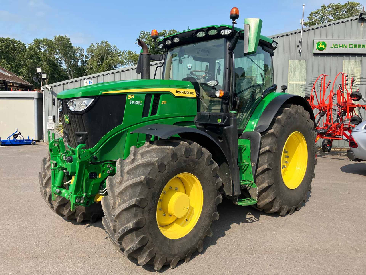 John Deere 6R 215 - Tracteur agricole: photos 1 John Deere 6R 215 - Tracteur agricole: photos 1