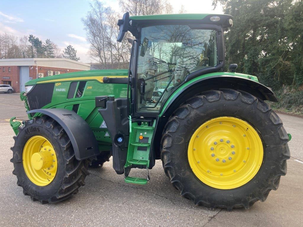 John Deere 6R 215 - Tracteur agricole: photos 2 John Deere 6R 215 - Tracteur agricole: photos 2