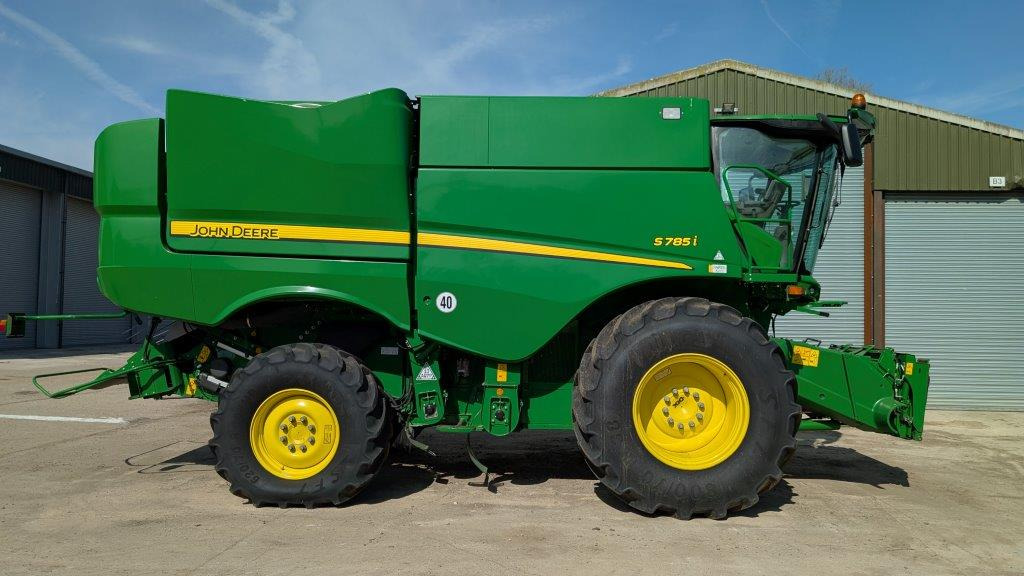 John Deere S785 - Moissonneuse-batteuse: photos 2 John Deere S785 - Moissonneuse-batteuse: photos 2