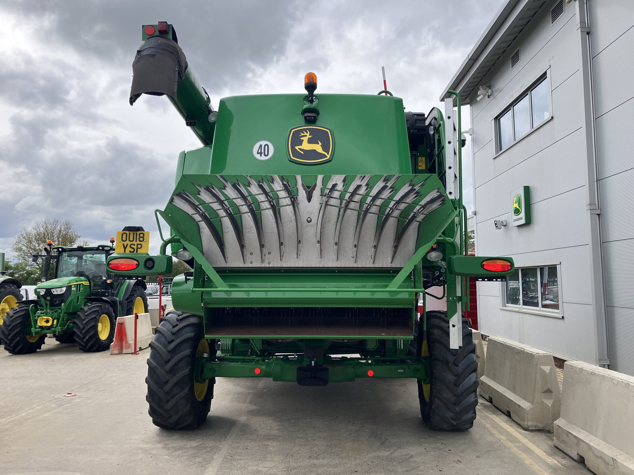 John Deere T670i HillMaster - Moissonneuse-batteuse: photos 5 John Deere T670i HillMaster - Moissonneuse-batteuse: photos 5
