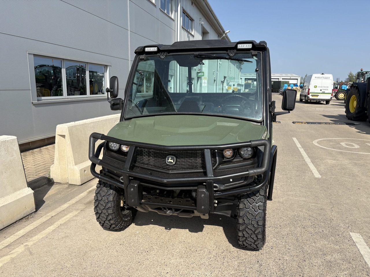 John Deere XUV865M Gator - Quadricycle: photos 2 John Deere XUV865M Gator - Quadricycle: photos 2