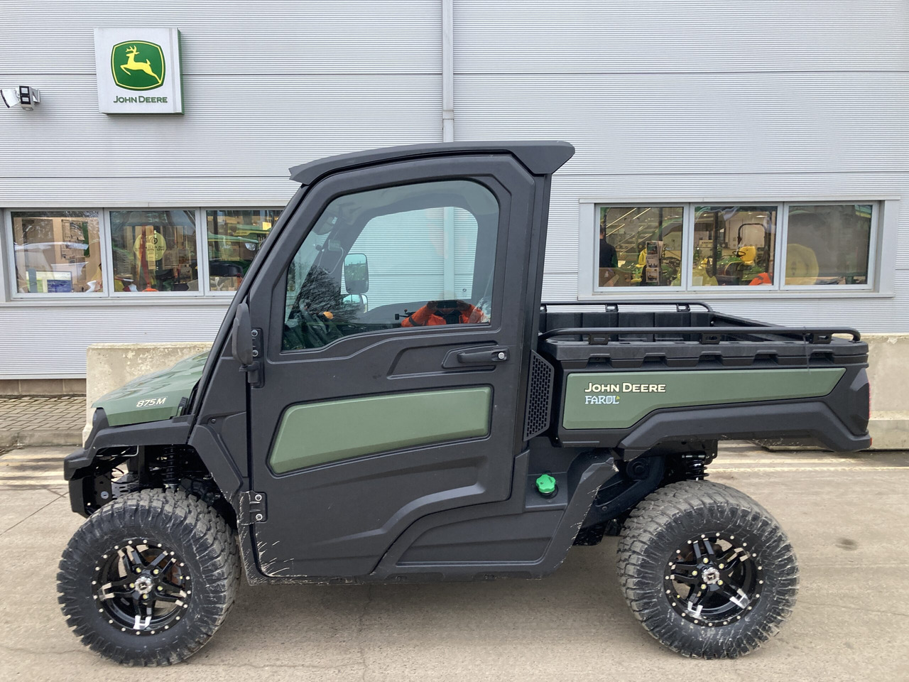 John Deere XUV875M Gator - Quadricycle: photos 2 John Deere XUV875M Gator - Quadricycle: photos 2