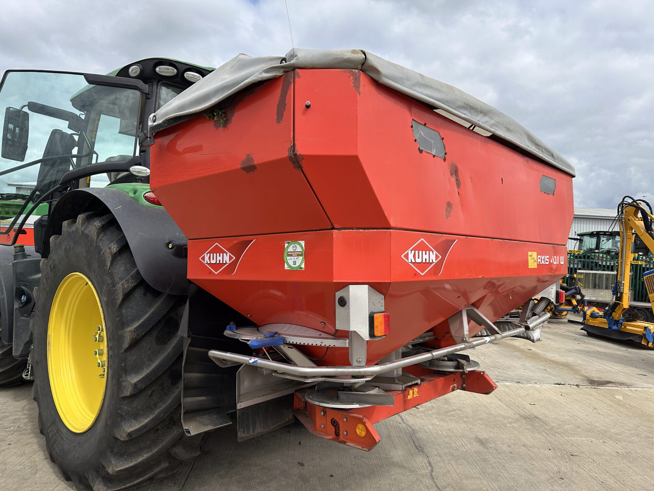 Kuhn Axis 40.1W - Distributeur d'engrais: photos 1 Kuhn Axis 40.1W - Distributeur d'engrais: photos 1