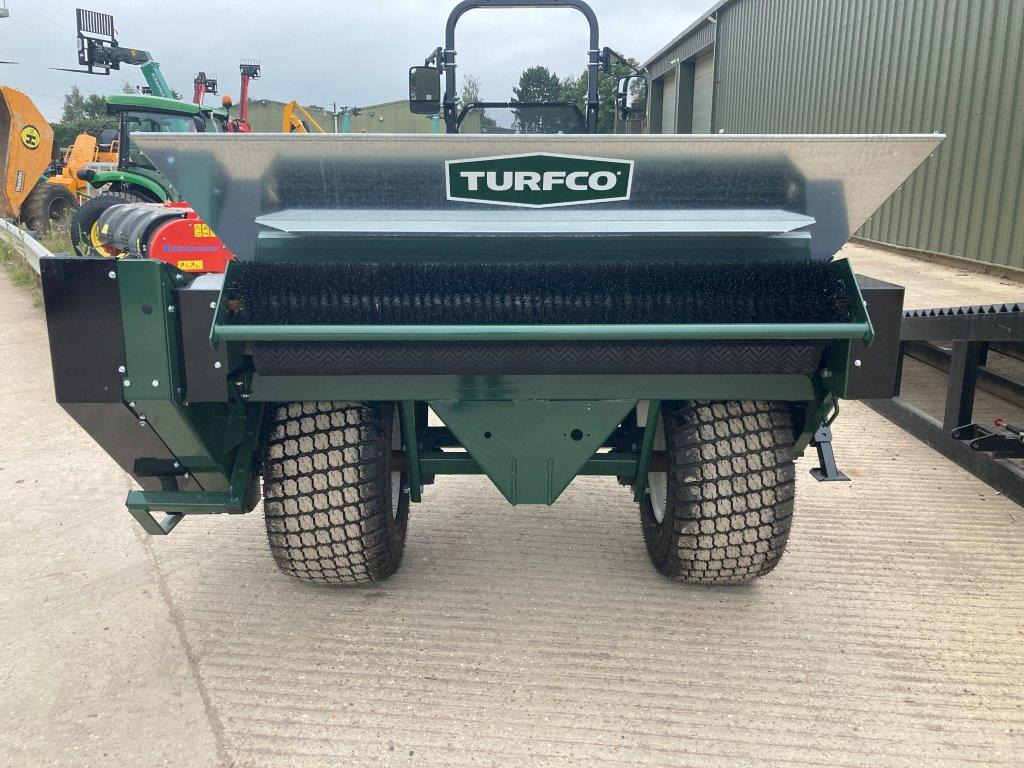 Turfco METE-R-MATIC XL Top Dresser - Matériel de jardinage: photos 4 Turfco METE-R-MATIC XL Top Dresser - Matériel de jardinage: photos 4