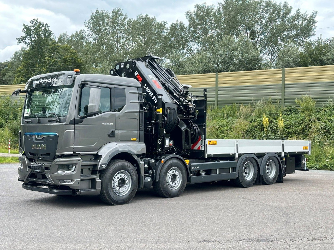 MAN TGS 35.520 8x4 BL HIAB X-HiPro858E-8 & Jib150x-6 - Camion grue: photos 4 MAN TGS 35.520 8x4 BL HIAB X-HiPro858E-8 & Jib150x-6 - Camion grue: photos 4
