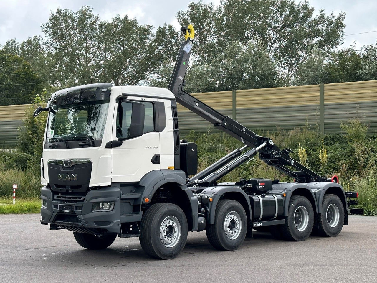 MAN TGS 35.520 8x4 Euro6e MultiLift 25s59 - Camion ampliroll: photos 3 MAN TGS 35.520 8x4 Euro6e MultiLift 25s59 - Camion ampliroll: photos 3