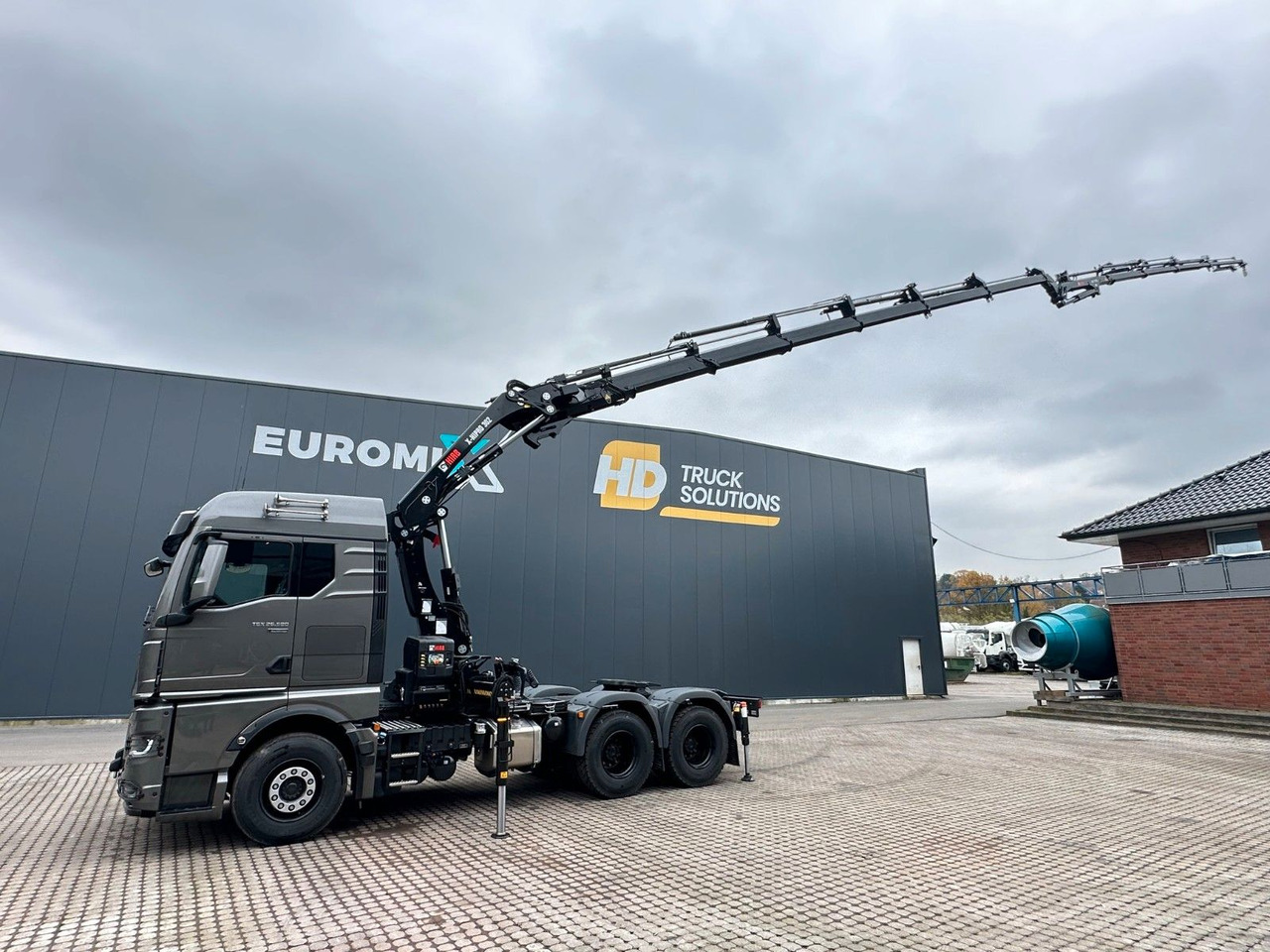 MAN TGX 26.580 6x4 Kran Hiab 302-6 + Jib-4 - Camion grue: photos 4 MAN TGX 26.580 6x4 Kran Hiab 302-6 + Jib-4 - Camion grue: photos 4