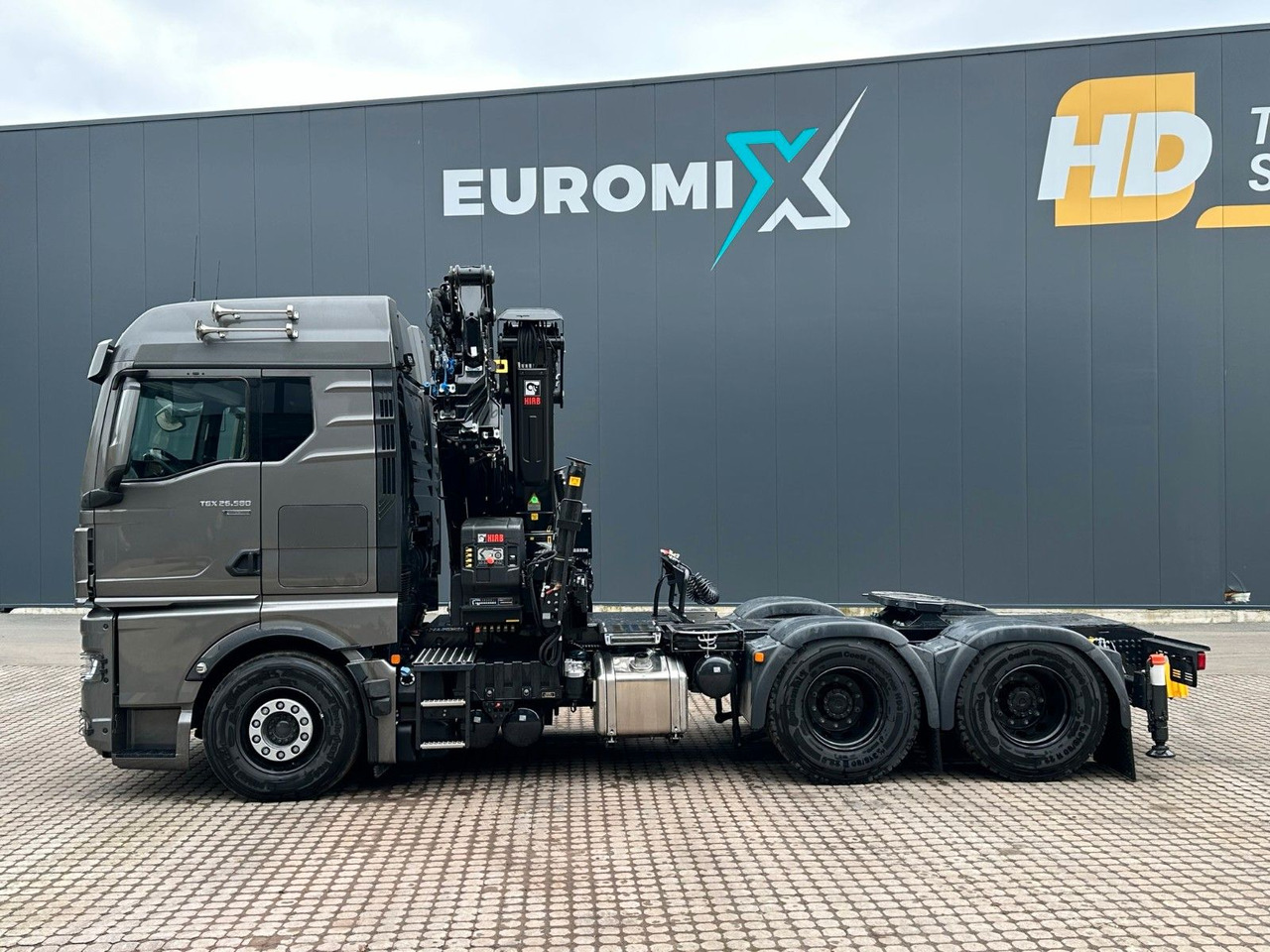 MAN TGX 26.580 6x4 Kran Hiab 302-6 + Jib-4 - Tracteur routier: photos 4 MAN TGX 26.580 6x4 Kran Hiab 302-6 + Jib-4 - Tracteur routier: photos 4
