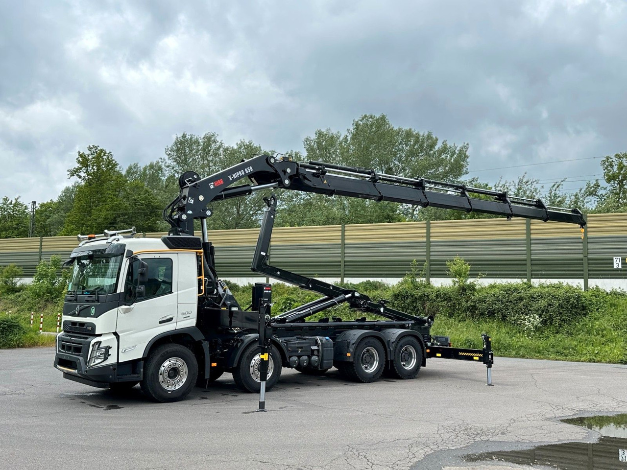 Volvo FMX 500 8x4 Abrollkipper + Kran Hiab 658-6 - Camion ampliroll, Camion grue: photos 1 Volvo FMX 500 8x4 Abrollkipper + Kran Hiab 658-6 - Camion ampliroll, Camion grue: photos 1