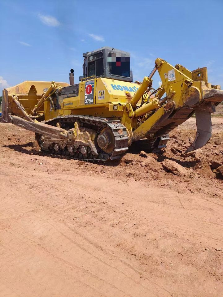 Bulldozer Prices Used Bulldozer Market Used Caterpillar D5 D6 D7 komatsu 155a 375 Kenya Used Equipment Market Cheap Bulldozer - Bulldozer: photos 3 Bulldozer Prices Used Bulldozer Market Used Caterpillar D5 D6 D7 komatsu 155a 375 Kenya Used Equipment Market Cheap Bulldozer - Bulldozer: photos 3
