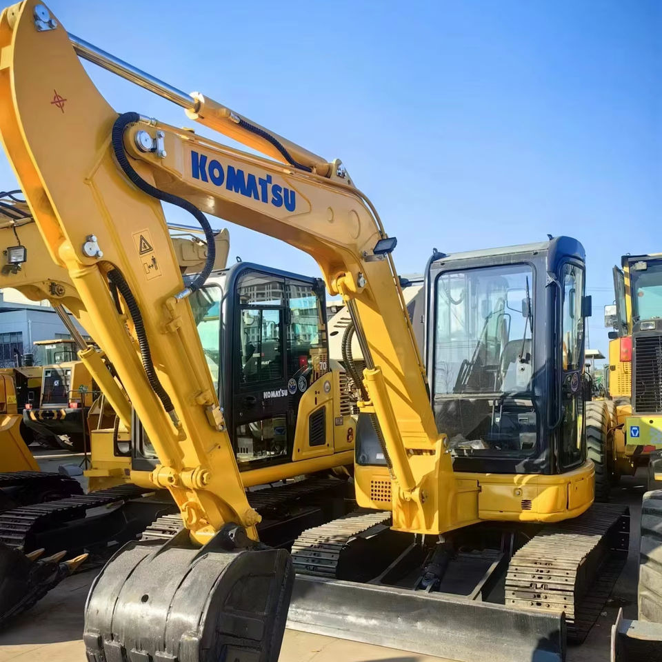 High Quality 5.5 Ton Used Mini Komatsu PC 55MR Earth-Moving Small Machinery Pc55mr Pc55 PC 50 in Stock - Mini pelle: photos 1 High Quality 5.5 Ton Used Mini Komatsu PC 55MR Earth-Moving Small Machinery Pc55mr Pc55 PC 50 in Stock - Mini pelle: photos 1